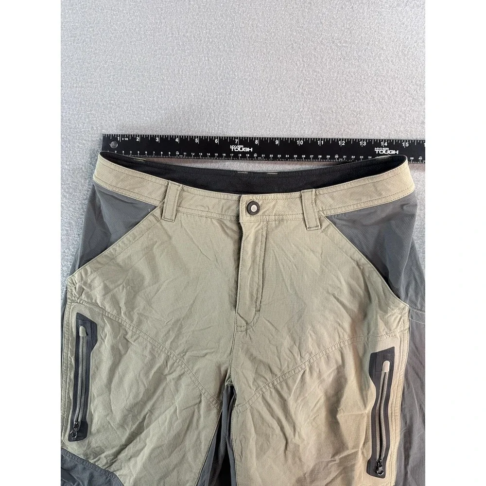 REI Shorts Mens 30 Beige Gray Colorblock Hiking 11 Inseam Stretch Rip Stop